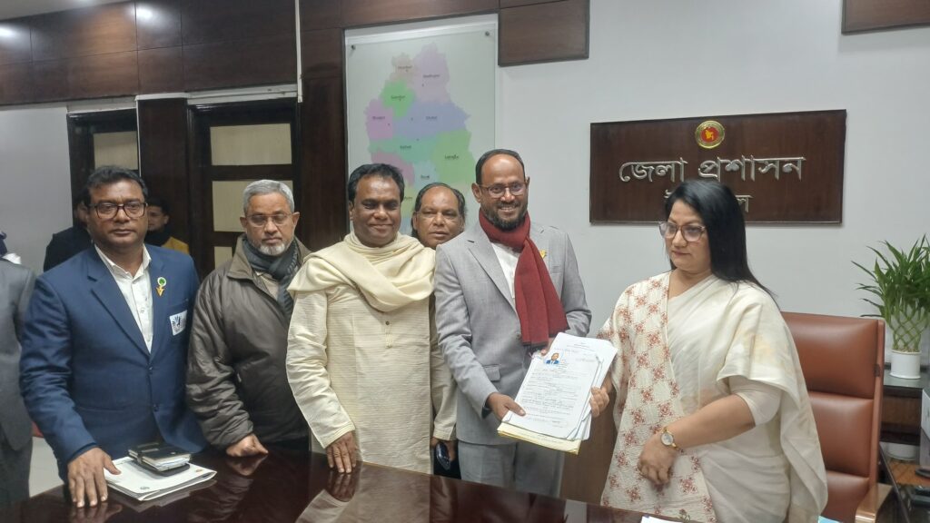 মডেল টাঙ্গাইল গড়ার প্রতিশ্রুতি দিয়ে মনোনয়নপত্র জমা দিলেন বিএনপির প্রার্থী সুলতান সালাউদ্দিন টুকু