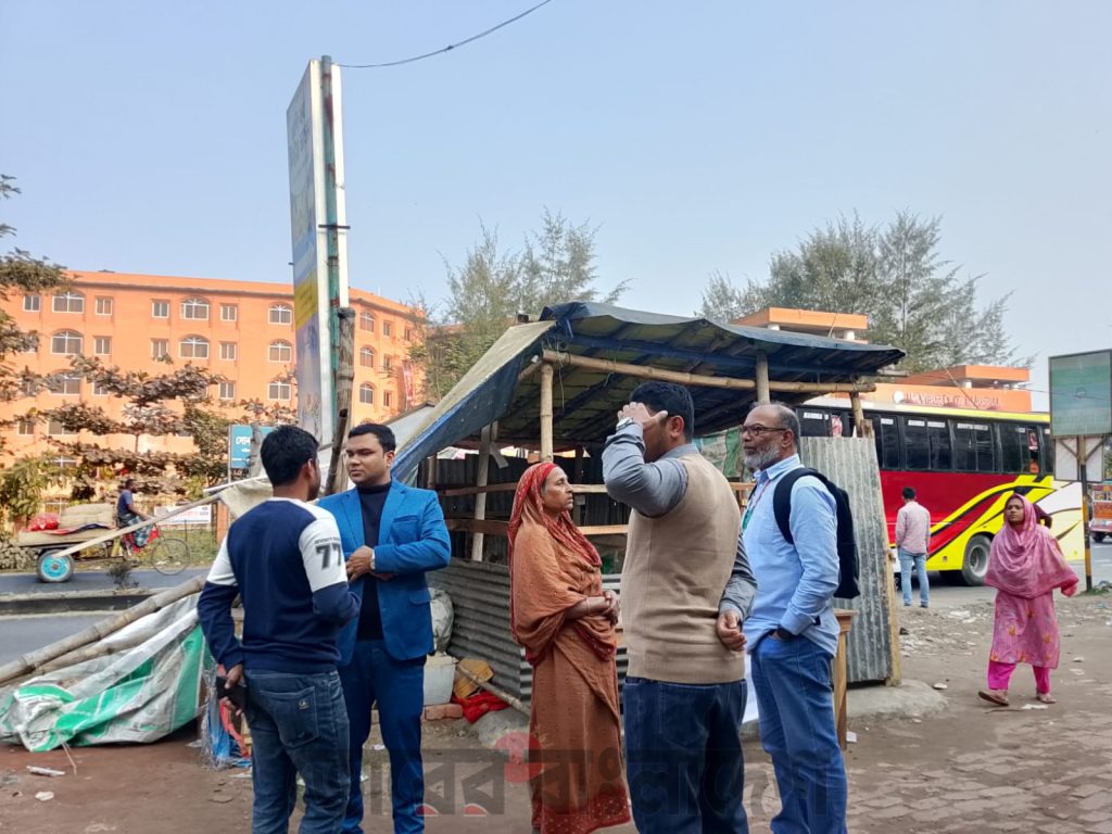 ববিতে নারী শিক্ষার্থীকে হেনস্তার অভিযোগে বাংলা-রসায়নে সংঘর্ষ ও দোকান ভাঙচুর