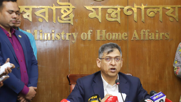 পুলিশের আইনানুগ কাজে কোনো ধরনের রাজনৈতিক হস্তক্ষেপ করা যাবে না – স্বরাষ্ট্রমন্ত্রী