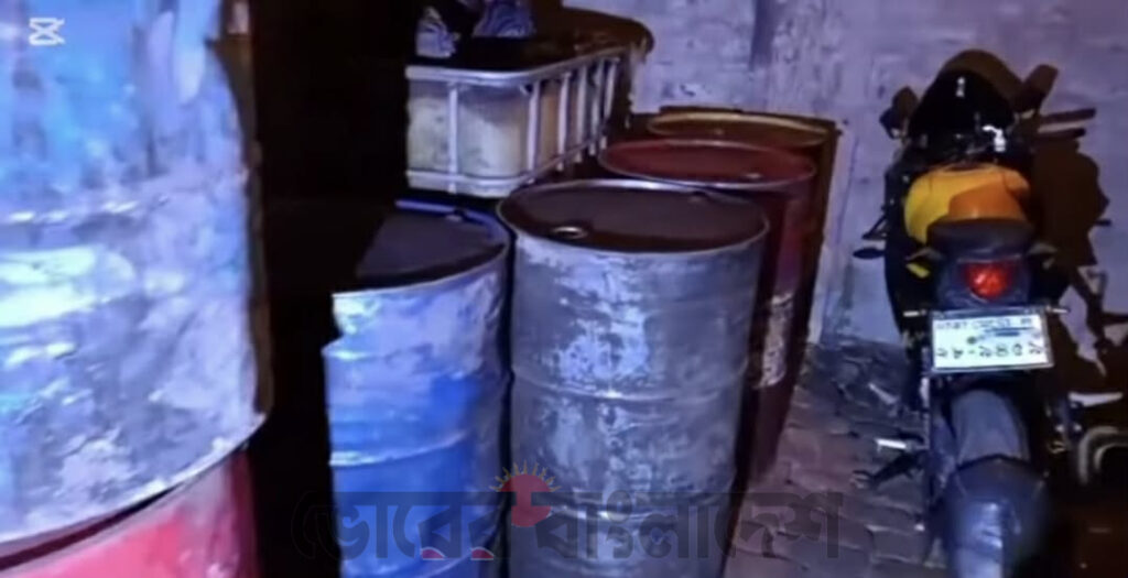কালিয়াকৈরে মধ্যরাতে পুলিশের অভিযান: ১৮ ড্রাম অবৈধ ডিজেল জব্দ, আটক ১