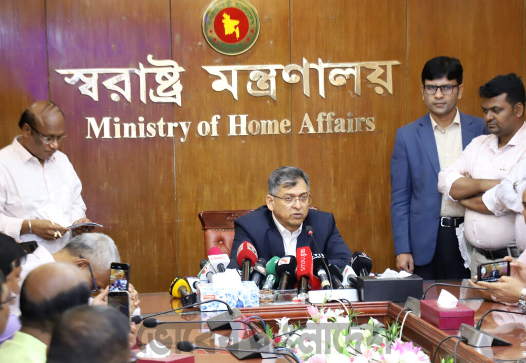দেশের আইনশৃঙ্খলা পরিস্থিতি আগের চেয়ে অনেক ভালো- স্বরাষ্ট্রমন্ত্রী
