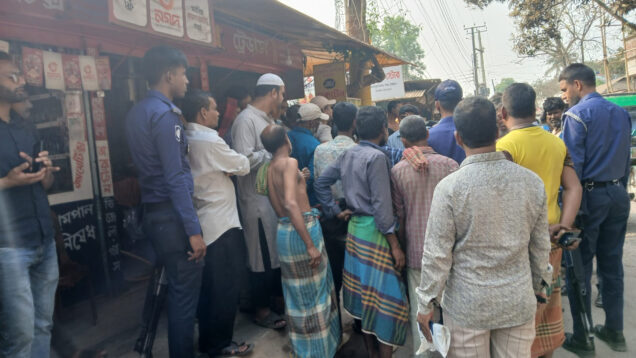 টাঙ্গাইলে অনুমোদনহীন মিনি পেট্রোল পাম্পের কার্যক্রম বন্ধ 