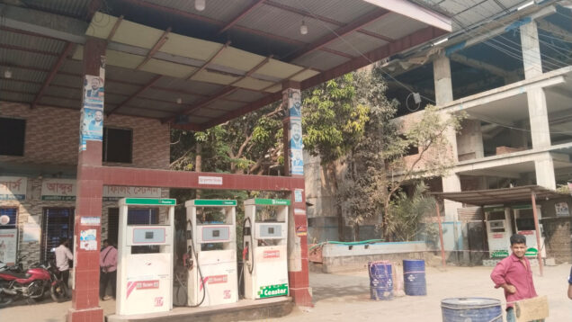 বিশ্ববাজারে তেলের দাম আবার ১১৫ ডলার ছাড়াল