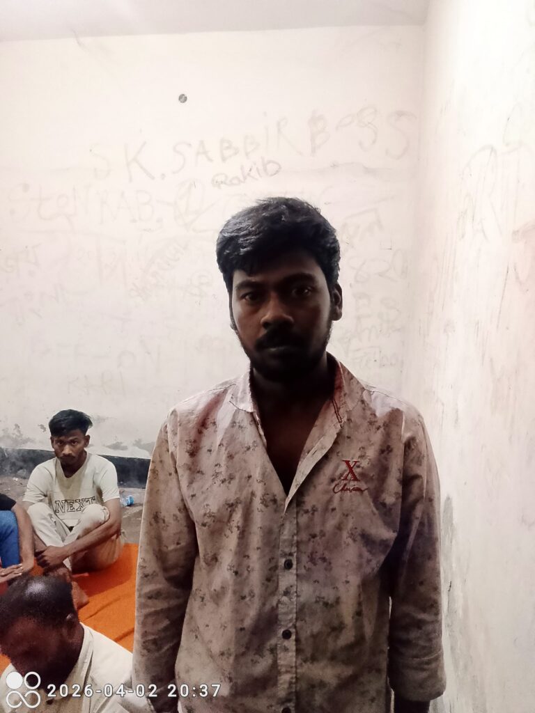 কালিয়াকৈর থেকে চুরি, বগুড়ায় ‘পোস্টমর্টেম’: সংঘবদ্ধ চক্রের হাতে শ্রমিকবাহী বাস টুকরো টুকরো!