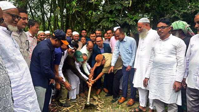 টাঙ্গাইলের মধুপুরে খাল খনন উদ্বোধন