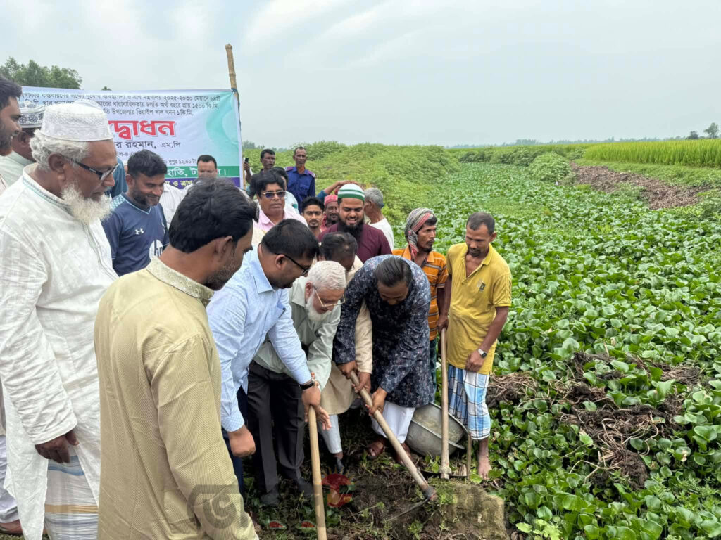 কালিহাতীতে খাল খনন শুরু, জলাবদ্ধতা কমে বাড়বে কৃষি উৎপাদন