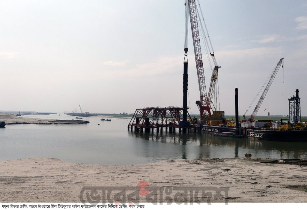 নেপথ্যে প্রভাবশালী সিন্ডিকেট যমুনার উত্তোলিত ১২ কোটি টাকার সরকারি বালু লুট হচ্ছে