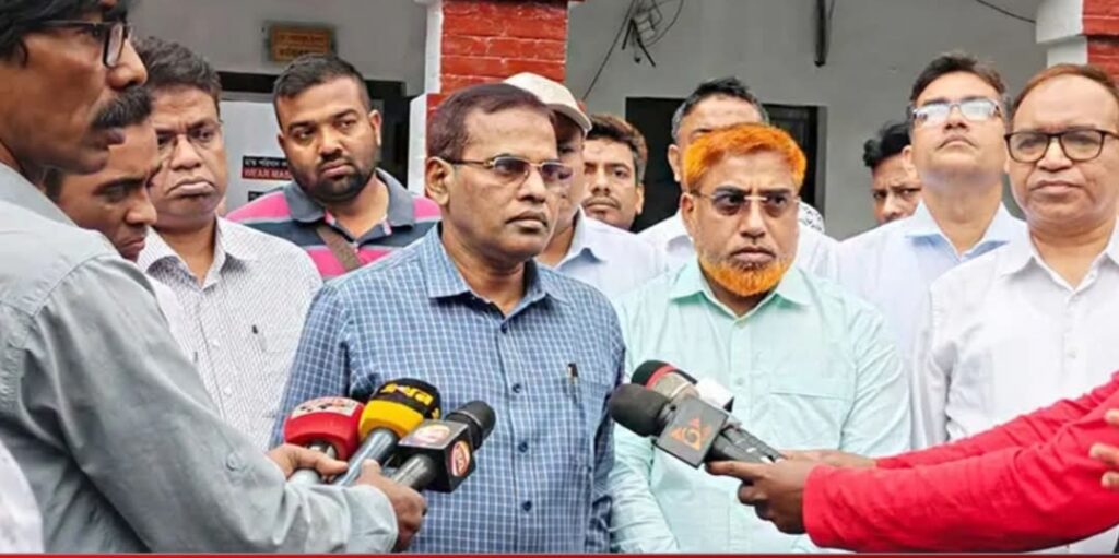 ভারত থেকে ২০০ ব্রডগেজ কোচ আমদানি: উৎপাদন সক্ষমতা বাড়াতে আধুনিকায়ন শুরু সৈয়দপুর রেলকারখানায়