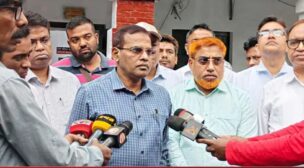 ভারত থেকে ২০০ ব্রডগেজ কোচ আমদানি: উৎপাদন সক্ষমতা বাড়াতে আধুনিকায়ন শুরু সৈয়দপুর রেলকারখানায়