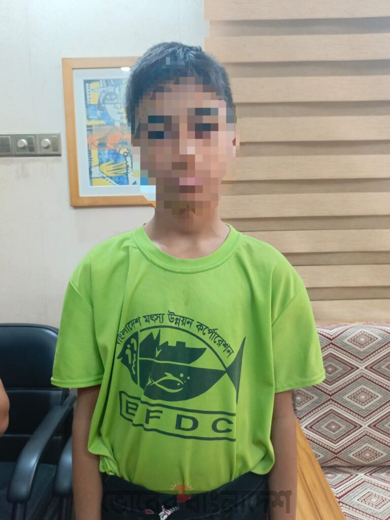 মহিলা কলেজ এলাকায় ৭ বছরের শিশুকে ধর্ষণের অভিযোগে কিশোর আটক
