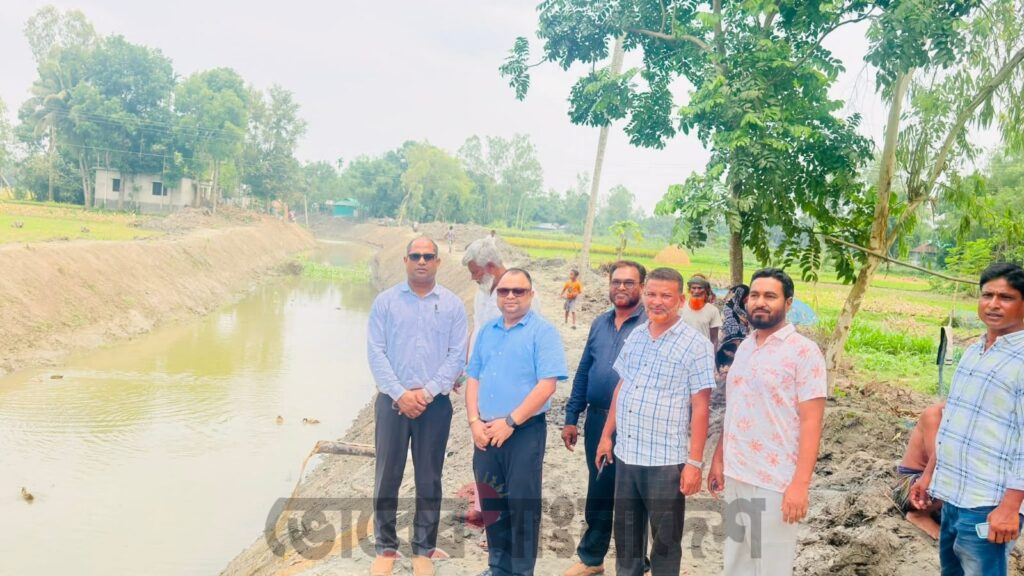 গোপালপুরে গোয়ালবাড়ি খাল পুনঃখনন প্রকল্পের অগ্রগতি পরিদর্শন