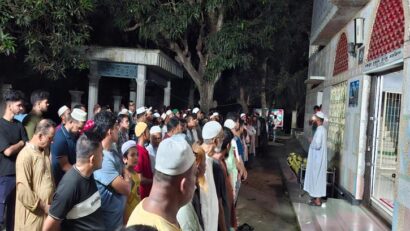 মুন্সীগঞ্জে দাদা-দাদির কবরের পাশে শিশু রামিসাকে দাফন