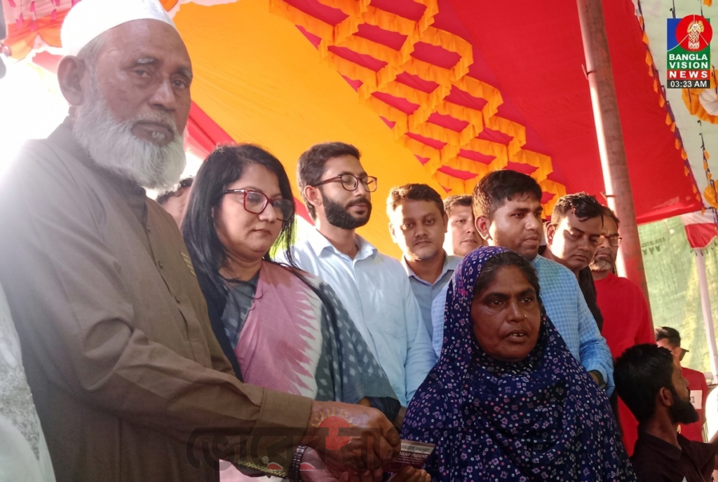 গোপালপুরে ফ্যামিলি কার্ড বিতরণ কার্যক্রমের উদ্বোধন, উপকৃত ৬৩৫ বৃত্তিহীন নারী