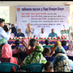 দুর্গম এলাকায় শিক্ষার আলো জ্বালাতে মুন্সীগঞ্জের ডিসি: করেছেন অভিভাবক সমাবেশ, শিক্ষা উপকরণ ও মিষ্টি বিতরণ–