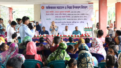 দুর্গম এলাকায় শিক্ষার আলো জ্বালাতে মুন্সীগঞ্জের ডিসি: করেছেন অভিভাবক সমাবেশ, শিক্ষা উপকরণ ও মিষ্টি বিতরণ–