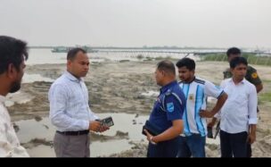 টাঙ্গাইলের স্কুলের পাশে বালুর ঘাটে অভিযান, জরিমানা ওঘাট বন্ধ  