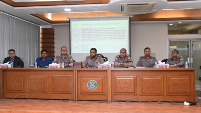 আইনশৃঙ্খলা রক্ষা ও অপরাধ প্রতিরোধে সর্বোচ্চ সজাগ থাকতে হবে: মাসিক অপরাধ পর্যালোচনা ডিএমপি কমিশনার