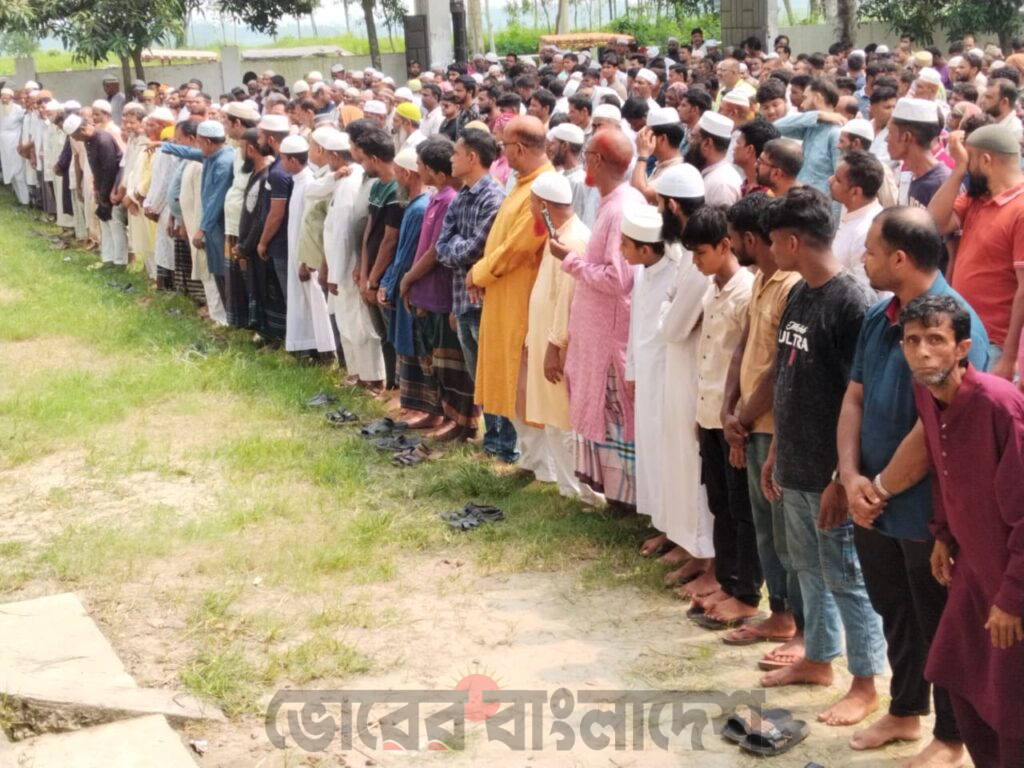 কৃষক কবির হোসেনের দাফন সম্পন্ন, পরিবারের পাশে থাকার আশ্বাস প্রতিমন্ত্রী টুকুর