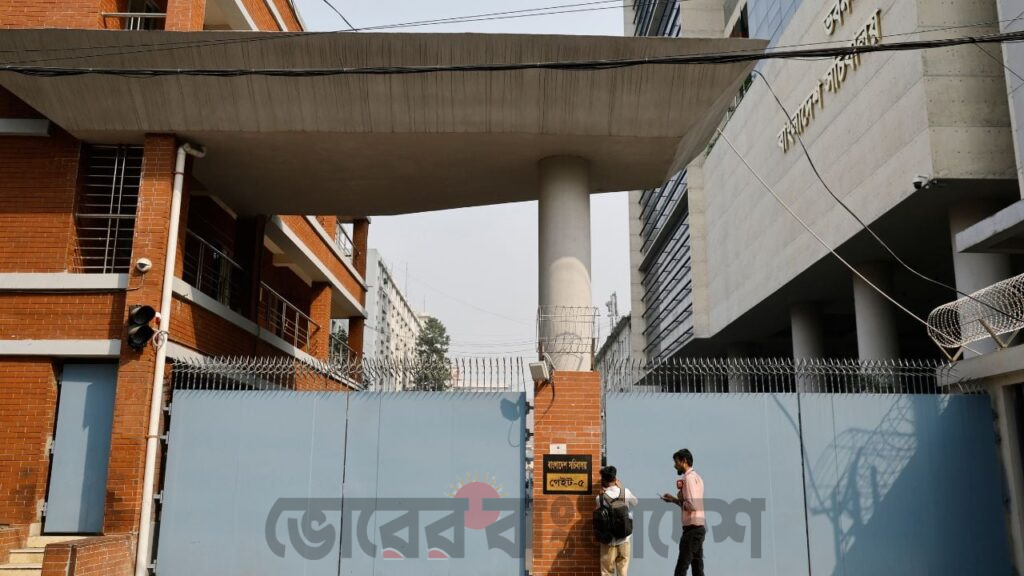 সচিবালয়ে প্রবেশে অনলাইন রেজিস্ট্রেশন বাধ্যতামূলক করছে সরকার
