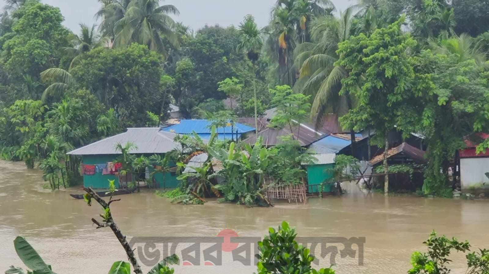 ২১২ আশ্রয়কেন্দ্র প্রস্তুত, ৮০৪ জন আশ্রয়ে, সাজেকে আটকা ৫ শতাধিক পর্যটক