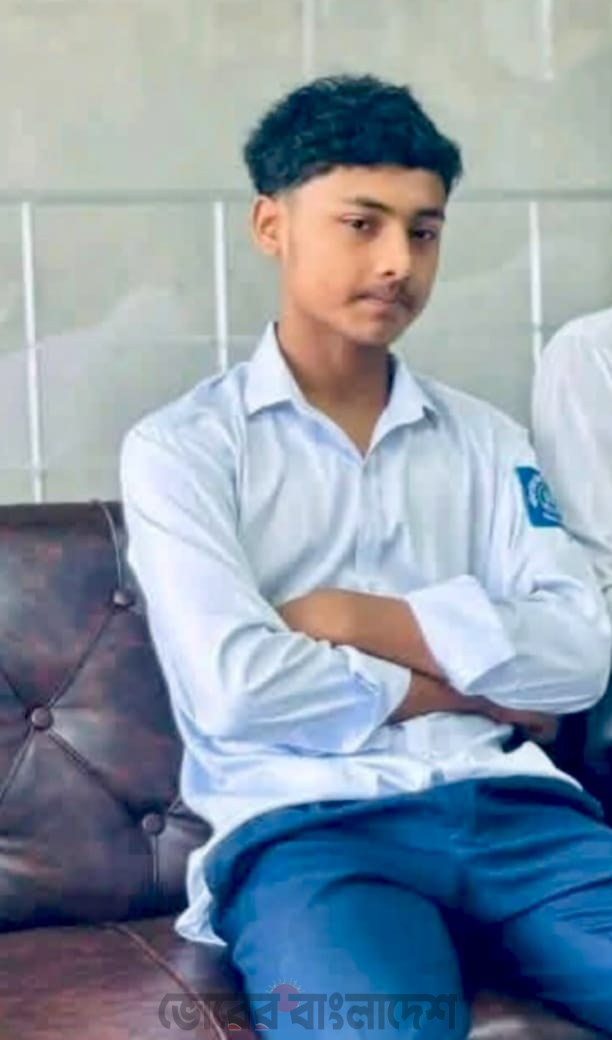 গোয়াইনঘাটে মর্মান্তিক সড়ক দুর্ঘটনা: পরীক্ষা শেষে ঘুরতে গিয়ে প্রাণ গেল স্কুলছাত্রের, মৃত্যুর সঙ্গে লড়ছে আরও দুই বন্ধু
