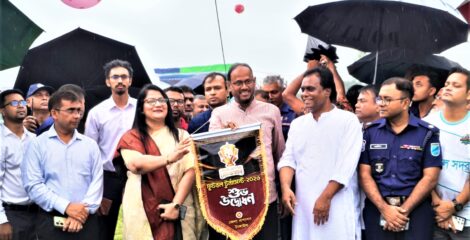 টাঙ্গাইলে জেলা প্রশাসক গোল্ডকাপ ফুটবল টুর্নামেন্টের উদ্বোধন