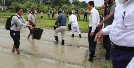 বন্যায় ক্ষতিগ্রস্ত চট্টগ্রামের পাঁচ জেলার কৃষকদের ধান বীজ ও চারা  দেয়া হবে, ১৫ দিনের মধ্যে শতভাগ গবাদি পশুকে টিকা দেওয়া হবে -কৃষি এবং মৎস্য ও প্রাণিসম্পদ মন্ত্রী