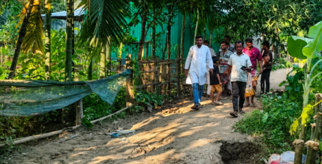 গোপালপুরে দুটি কাঁচা সড়ক সংস্কার করলেন তারেক খাঁন
