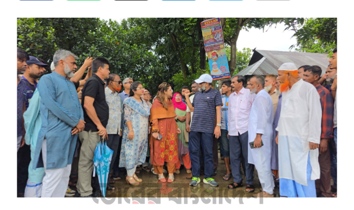মেঘনার ঢেউয়ের ভয়াল ভাঙনের ঝুঁকিতে ইসমানিরচর গ্রাম , দ্রুত প্রতিরোধের আশ্বাস এমপি রতন,