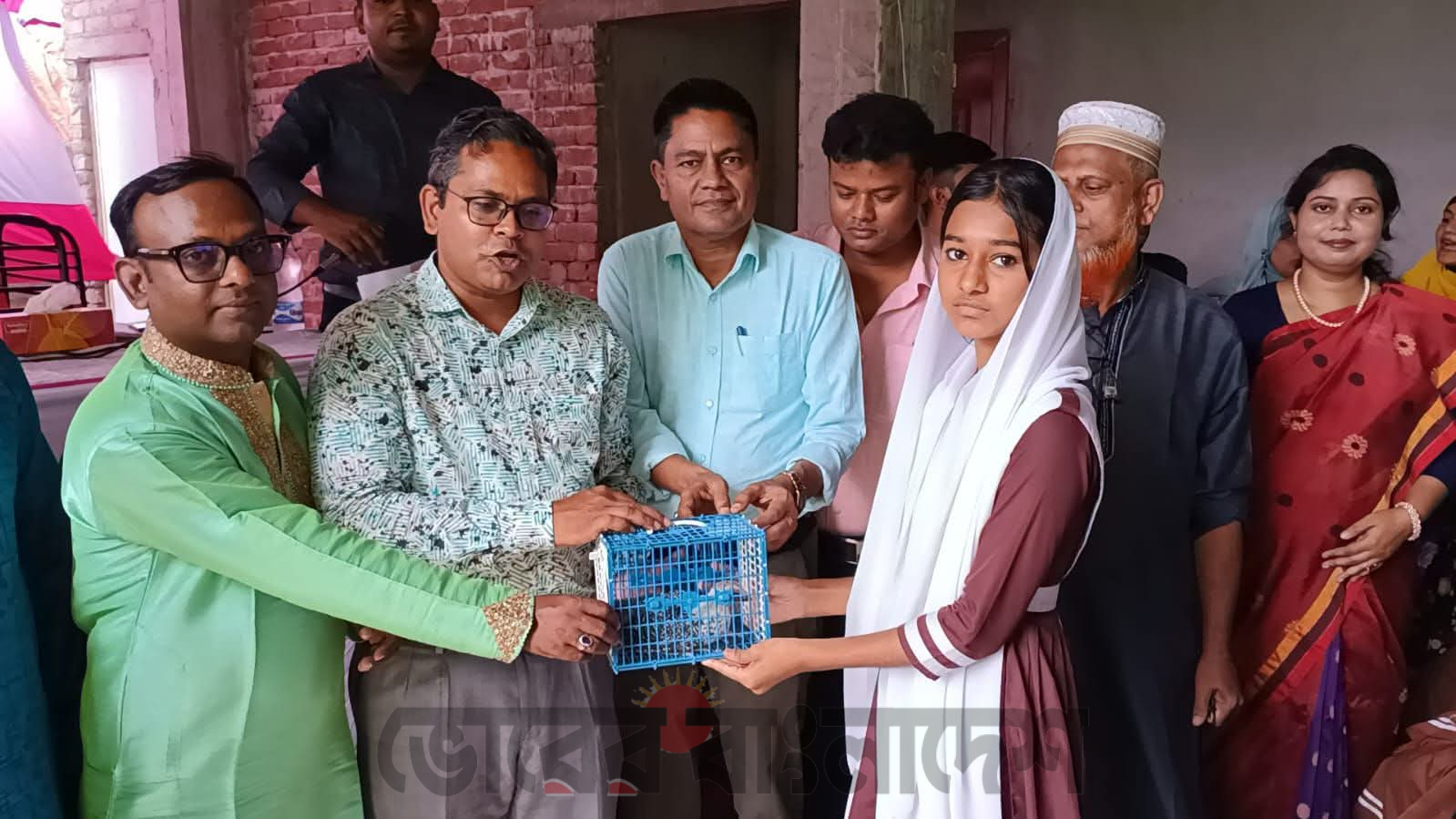 কালিয়াকৈরে গাজীপুর সৃষ্টি ক্যাডেট স্কুলে  শিক্ষার্থীদের মাঝে ব্যতিক্রমী উপহার ।