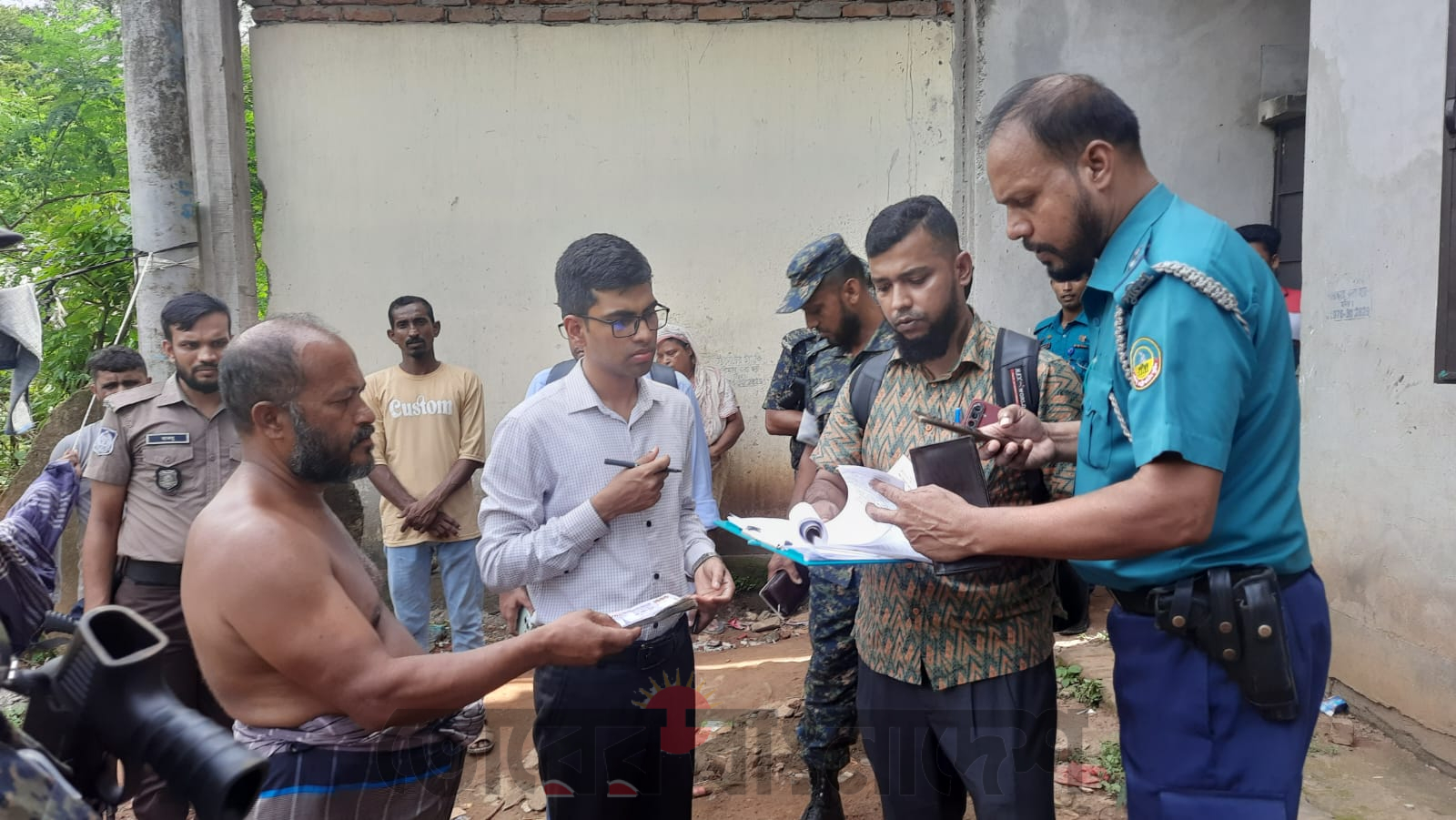 কালিয়াকৈর অবৈধ গ্যাস সংযোগ বিচ্ছিন্নে তিতাস গ্যাসের অভিযান, ৪ জনকে ২ লাখ ১০ হাজার টাকা জরিমানা